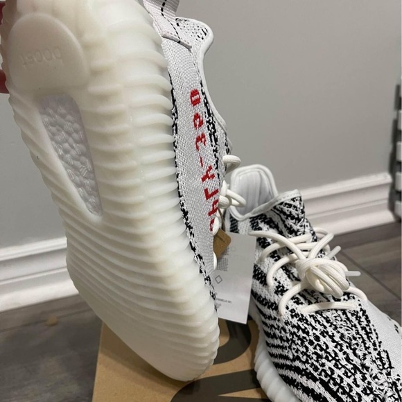 YEEZY BOOST 350 V2 - Picture 3 of 3
